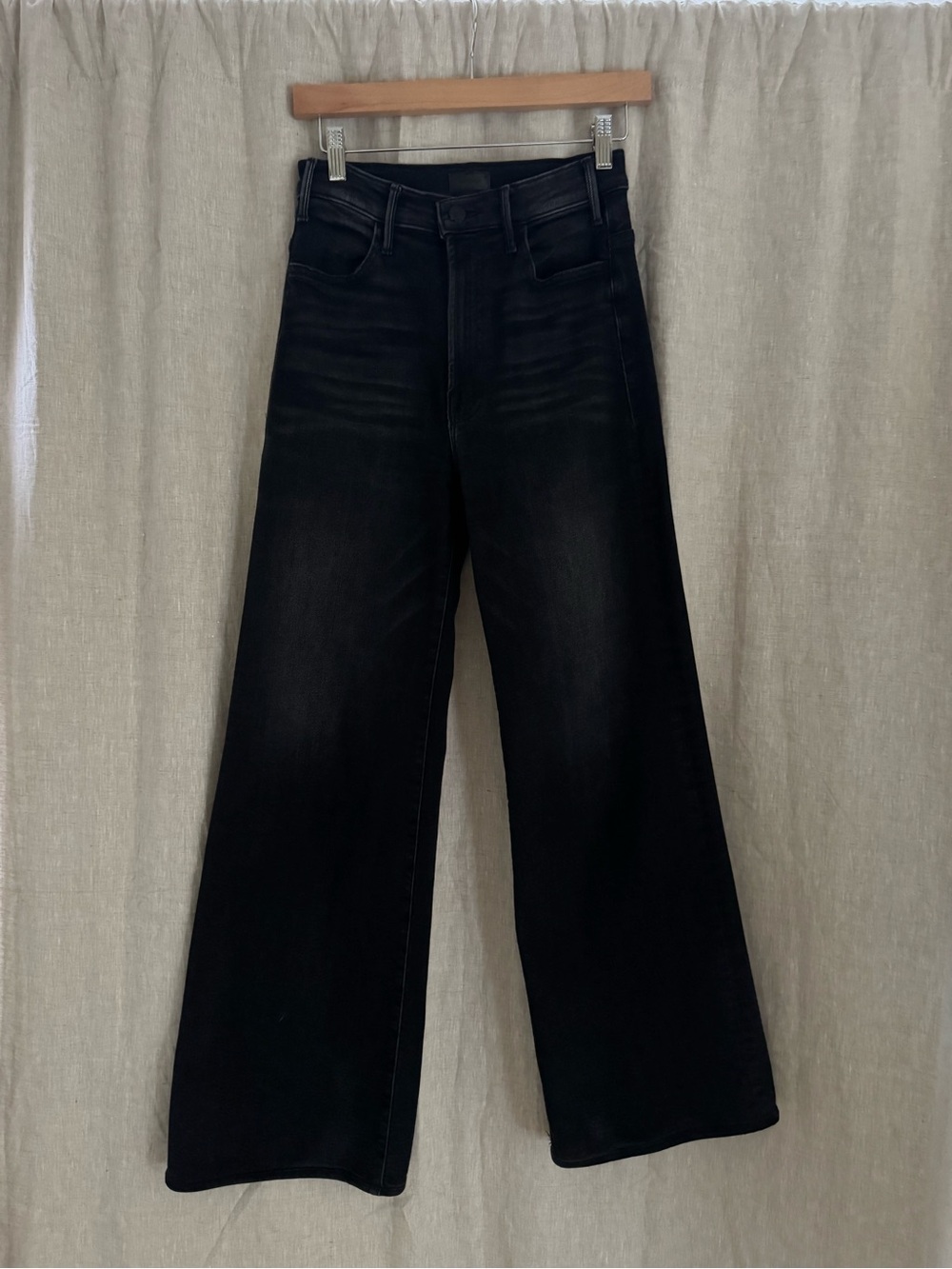 MOTHER Hustler Roller Sneak Jeans Black Size 27